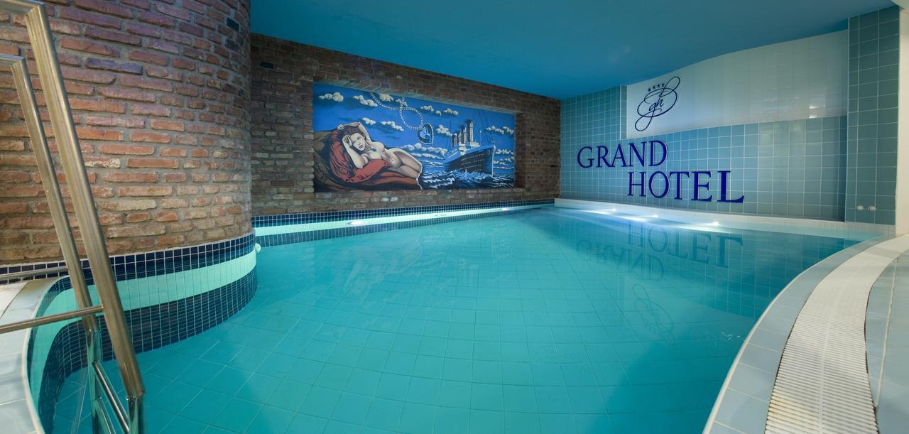 Grand